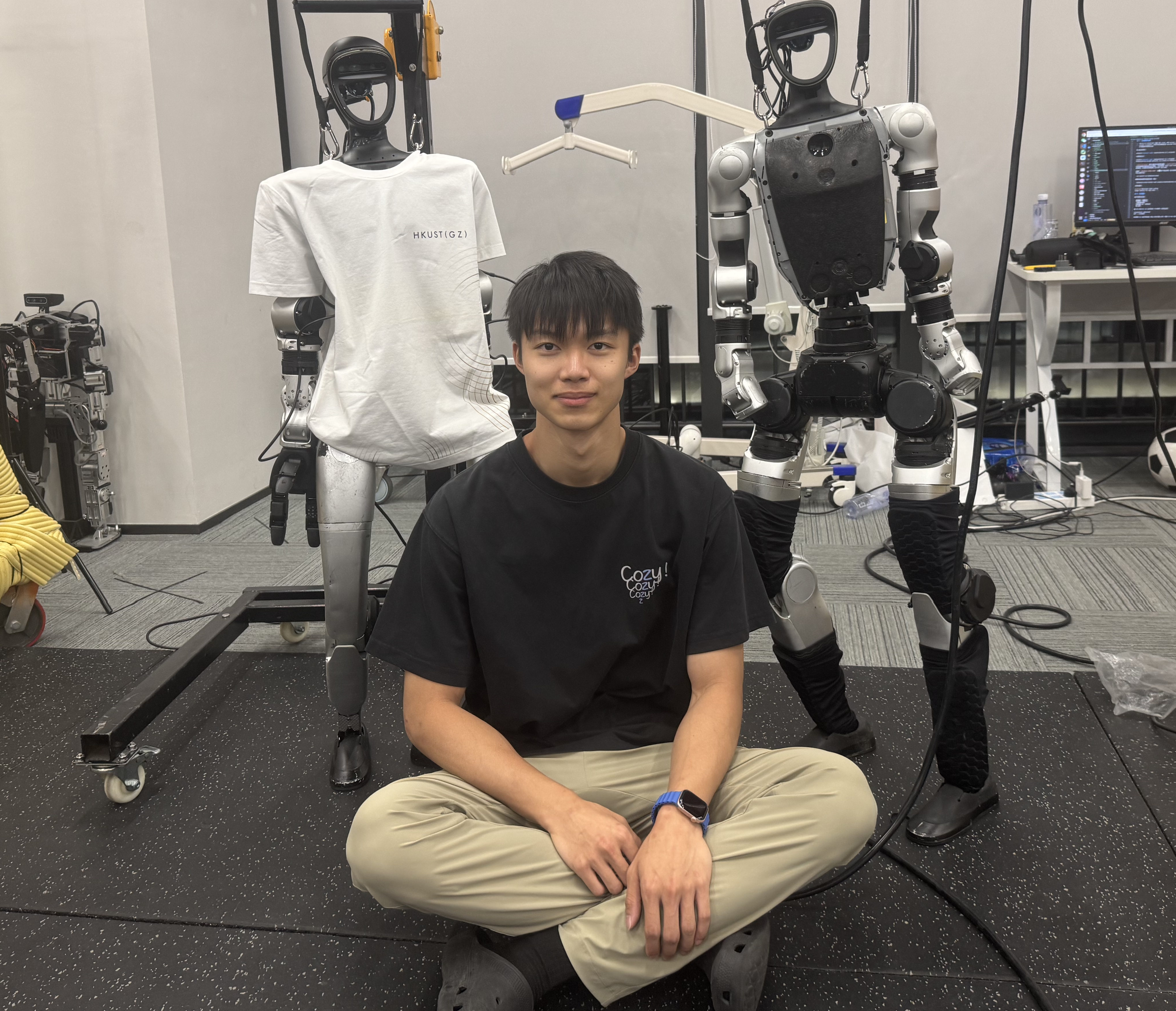 Jiaxi Zhang in a robotics lab